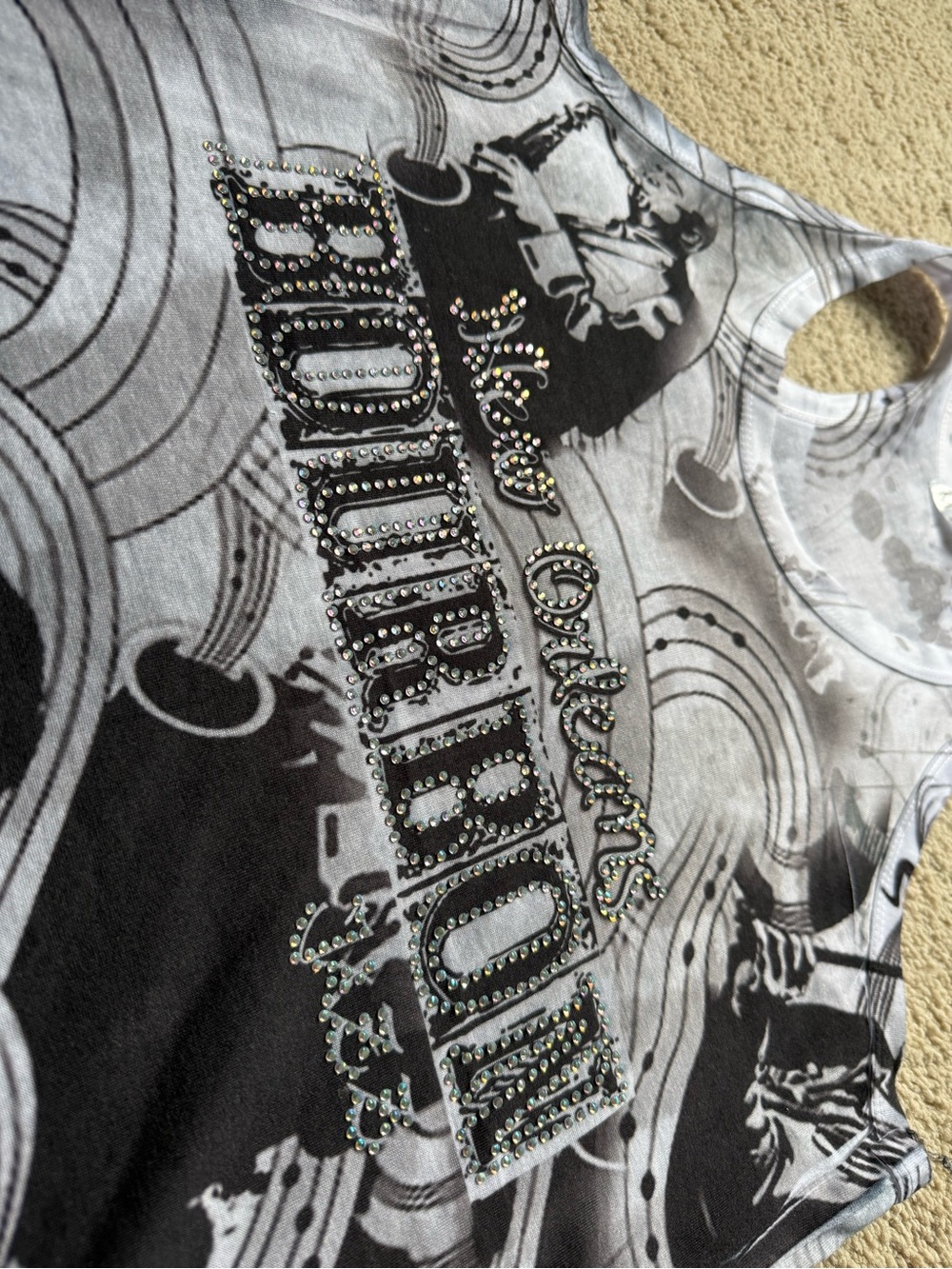 New Orleans White Tank Top
Rhinestones Tourist Bling
Sleeveless Size M Maxi & Co